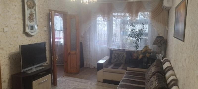 Продается 4 - х комнатная квартира, квартал Шахтерский арт 920
