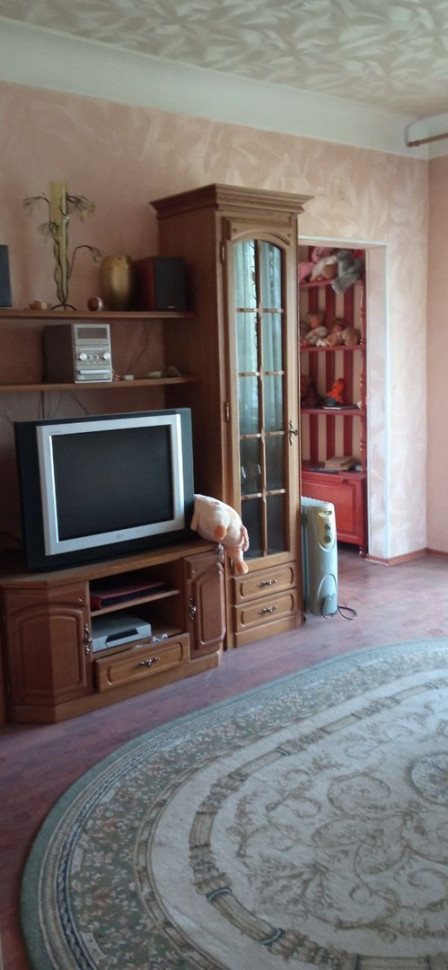 Продаю 2 - х комнатную квартиру, Бажанова . арт 837