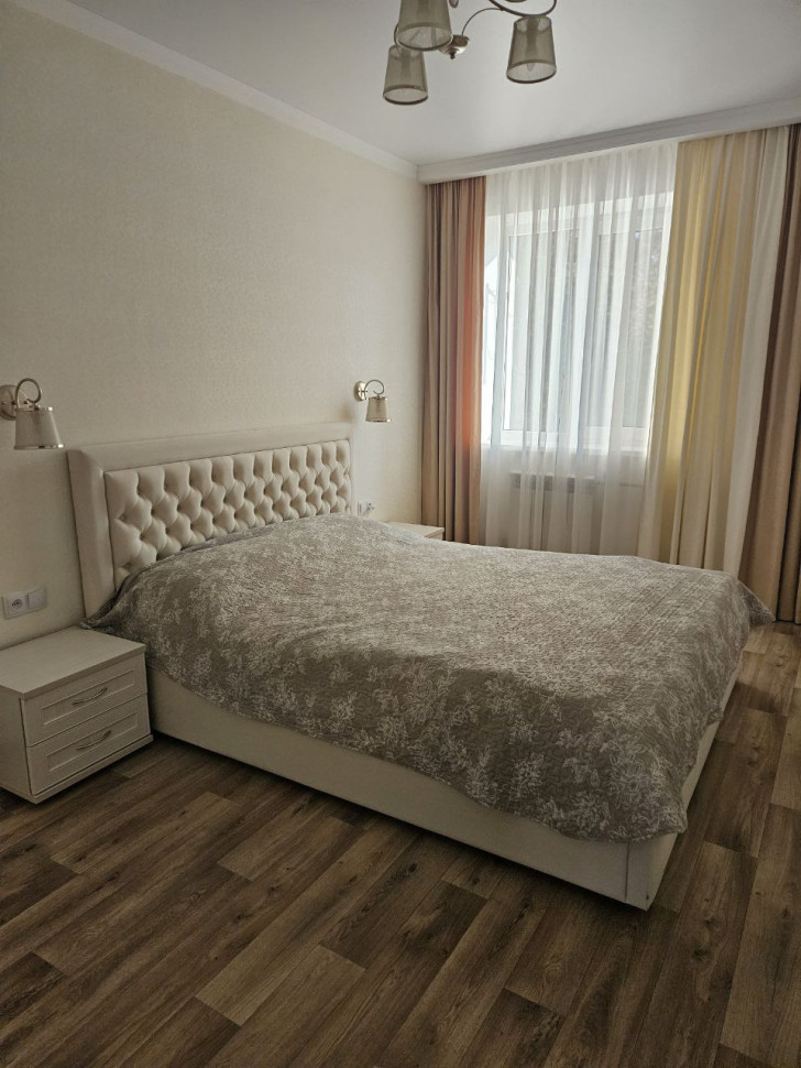 Продается 4-х комнатная квартира, ул. Лазо, арт. 1221