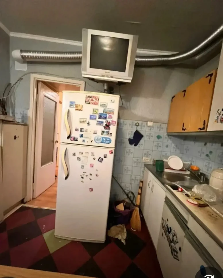 Продается 3 - х комнатная квартира, мкр. Зеленый-1, ориентир "Танк", арт. 1246