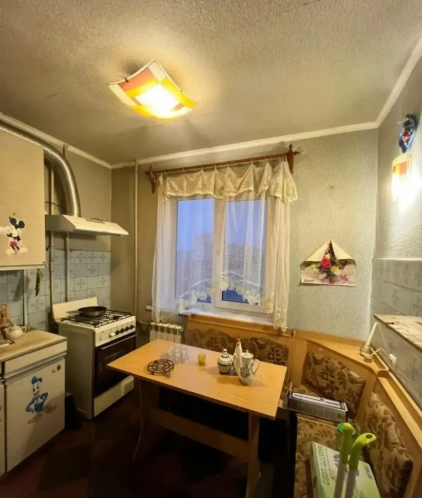Продается 3 - х комнатная квартира, мкр. Зеленый-1, ориентир "Танк", арт. 1246