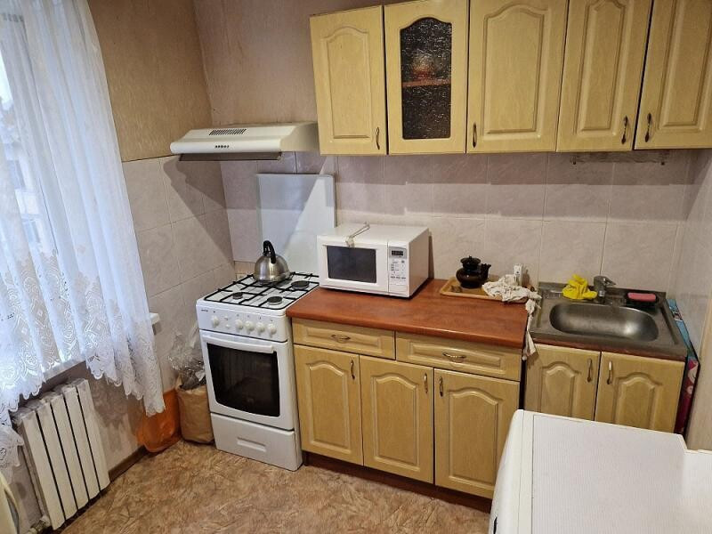 Продаю 2 - х комнатную квартиру, ул. Бажанова. арт 800